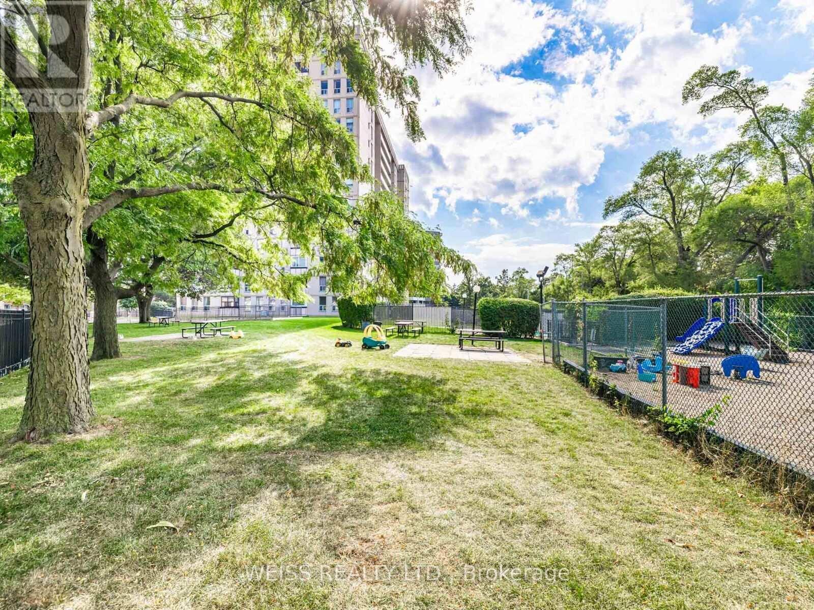 301 - 130 Neptune Drive, Toronto, Ontario  M6A 1X5 - Photo 39 - C12722534