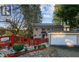 271 MONTROYAL BOULEVARD, North Vancouver, British Columbia