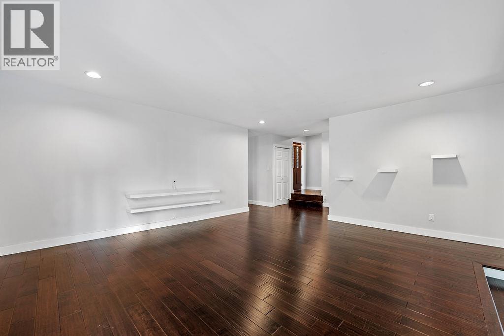 271 Montroyal Boulevard, North Vancouver, British Columbia  V7N 4E4 - Photo 7 - R3082379