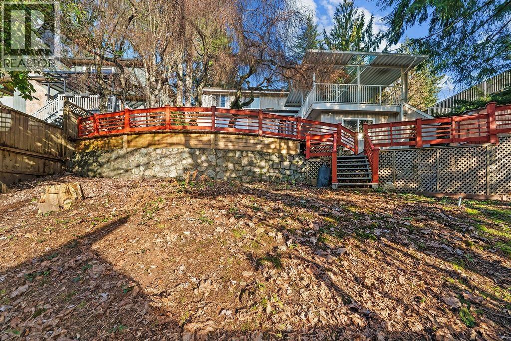 271 Montroyal Boulevard, North Vancouver, British Columbia  V7N 4E4 - Photo 39 - R3082379