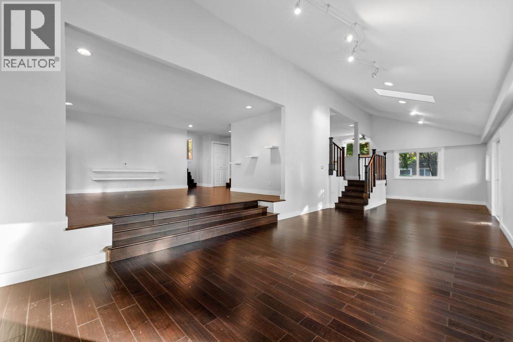 271 Montroyal Boulevard, North Vancouver, British Columbia  V7N 4E4 - Photo 10 - R3082379