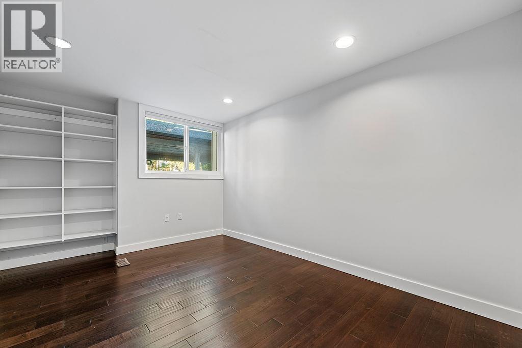 271 Montroyal Boulevard, North Vancouver, British Columbia  V7N 4E4 - Photo 18 - R3082379