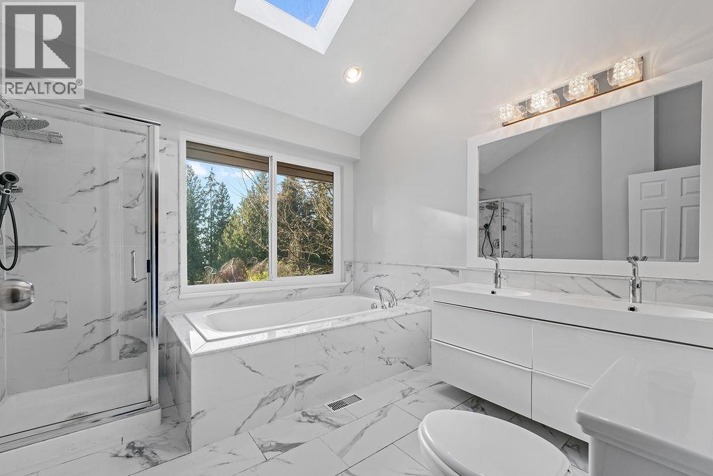 271 Montroyal Boulevard, North Vancouver, British Columbia  V7N 4E4 - Photo 24 - R3082379