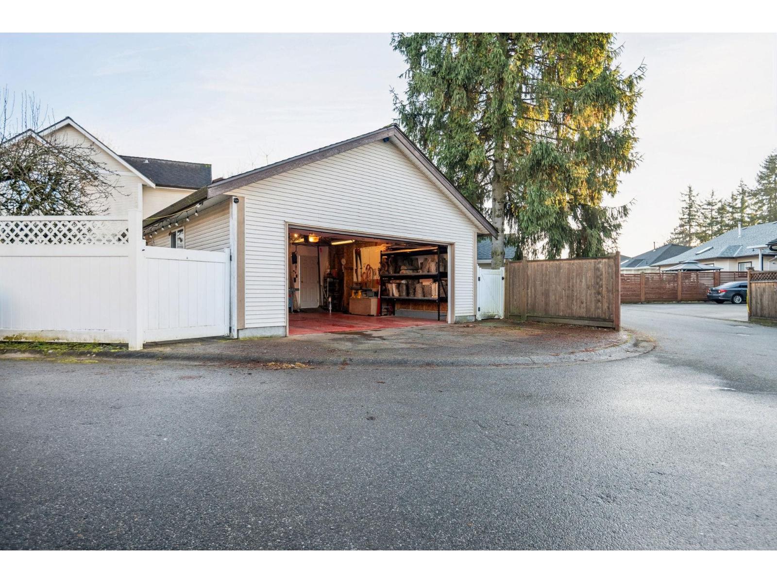 18451 66 Avenue, Surrey, British Columbia  V3S 8V6 - Photo 36 - R3082410