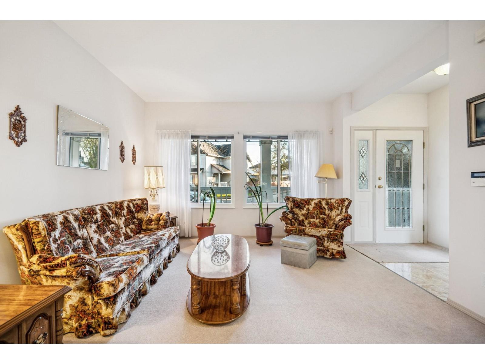 18451 66 Avenue, Surrey, British Columbia  V3S 8V6 - Photo 6 - R3082410