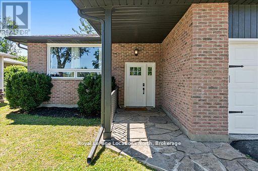 201 Beech Street, Clearview, Ontario  L0M 1S0 - Photo 4 - S12722486