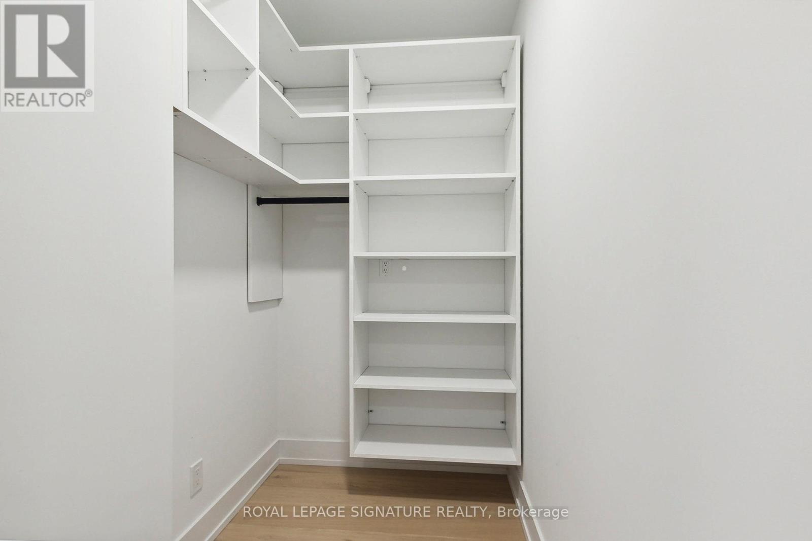 D-329 - 8 Beverley Glen Boulevard, Vaughan, Ontario  L4J 0L5 - Photo 31 - N12722408