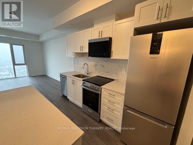 1201 - 705 Davis Drive, Newmarket, Ontario  L3Y 0J1 - Photo 2 - N12722484