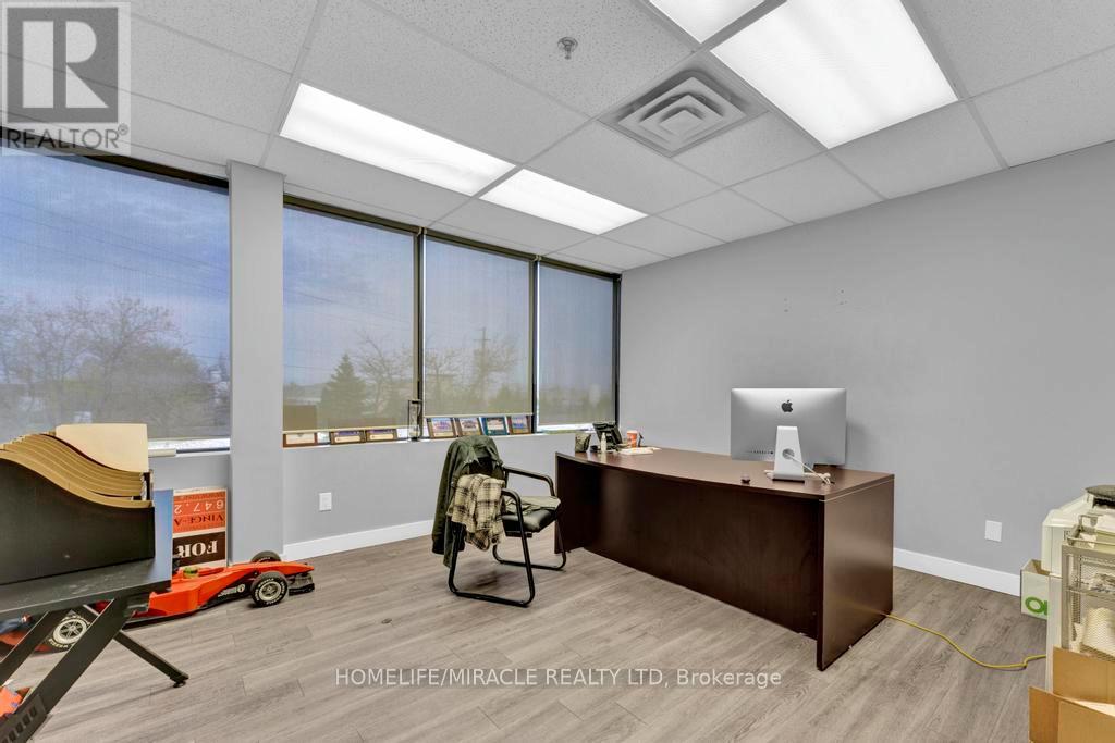 52 Bramwin Court, Brampton, Ontario  L6T 5G2 - Photo 31 - W12722384