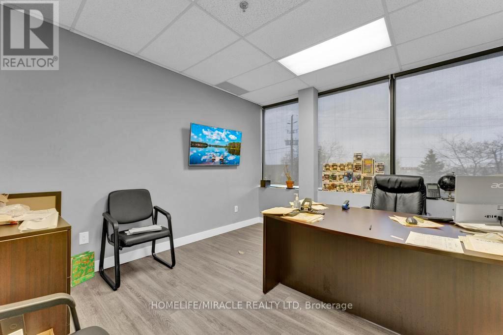 52 Bramwin Court, Brampton, Ontario  L6T 5G2 - Photo 35 - W12722384