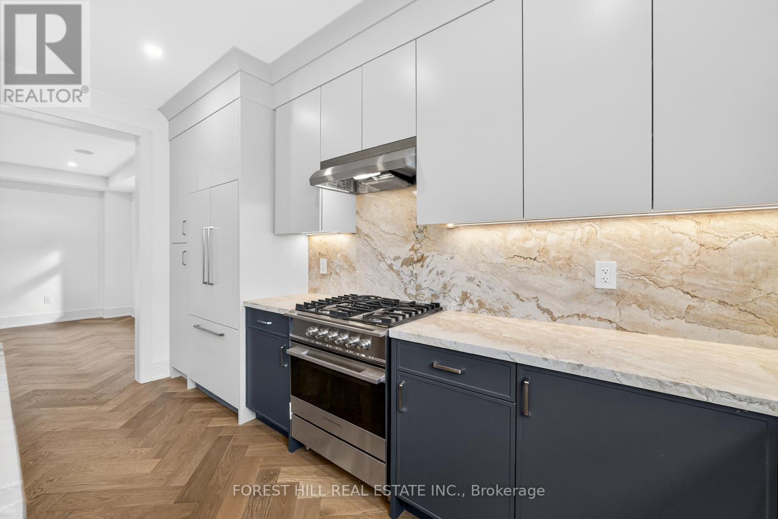 3474 Joan Drive, Mississauga, Ontario  L5B 1T5 - Photo 10 - W12722424