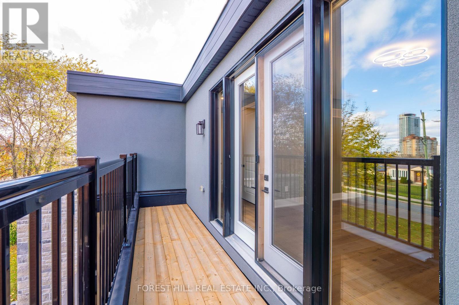 3474 Joan Drive, Mississauga, Ontario  L5B 1T5 - Photo 24 - W12722424