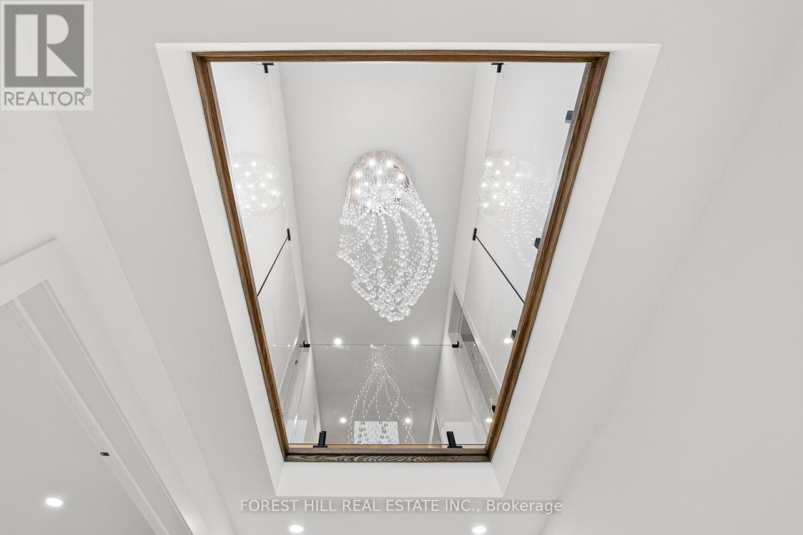 3474 Joan Drive, Mississauga, Ontario  L5B 1T5 - Photo 7 - W12722424