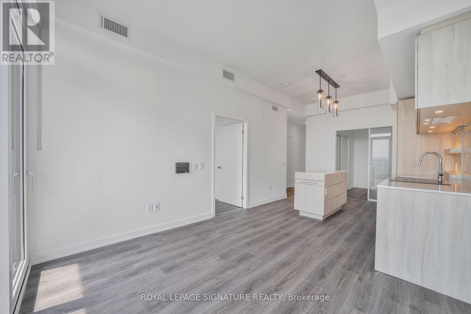 1805 - 28 Ann Street, Mississauga, Ontario  L5G 0E1 - Photo 14 - W12722438