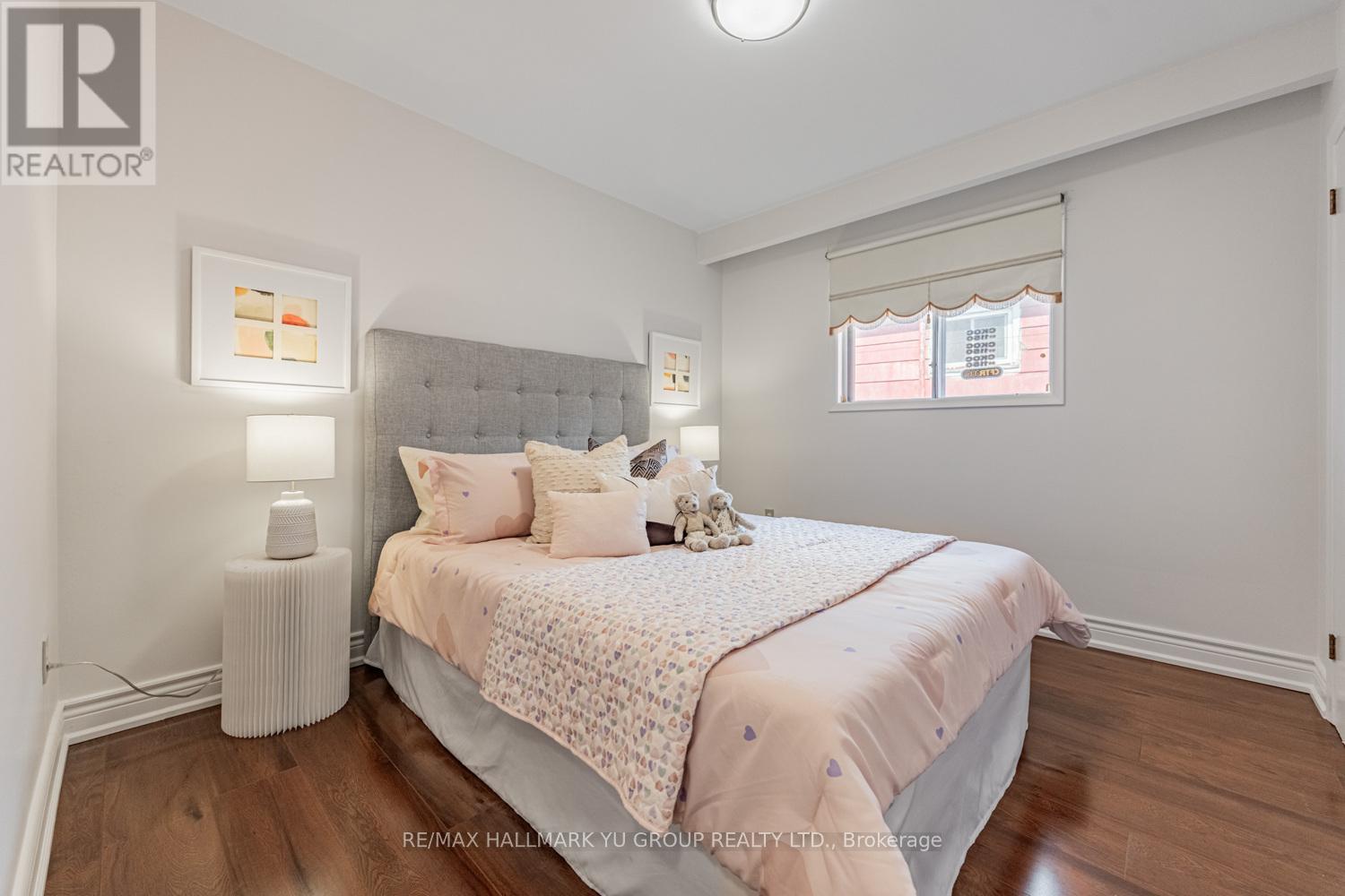 7137 Madiera Road, Mississauga, Ontario  L4T 3A7 - Photo 14 - W12722440