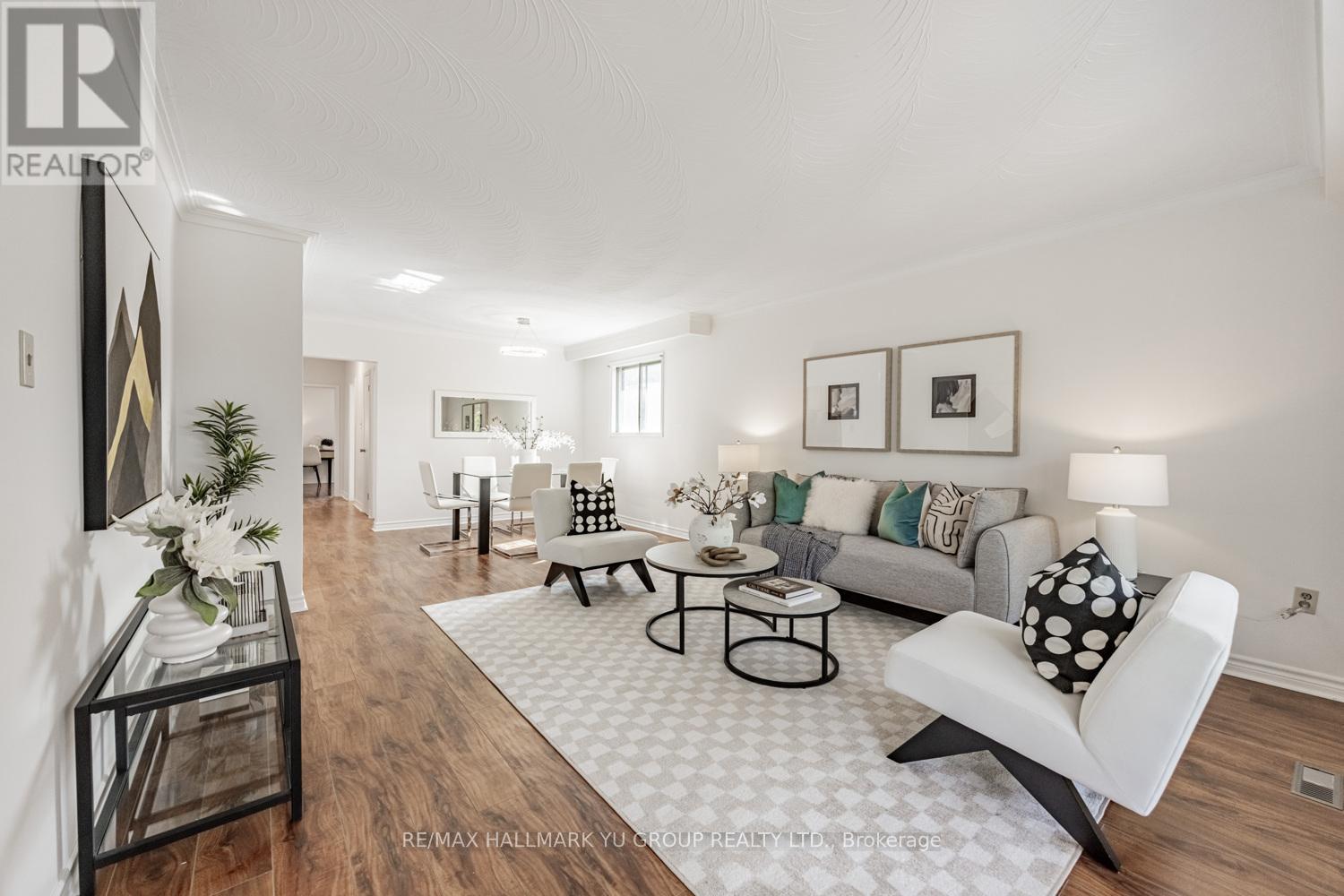 7137 Madiera Road, Mississauga, Ontario  L4T 3A7 - Photo 3 - W12722440