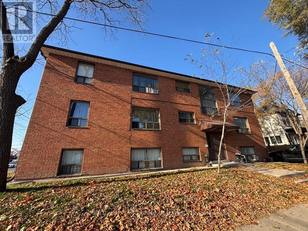 4 - 268 BIRMINGHAM STREET, Toronto, Ontario