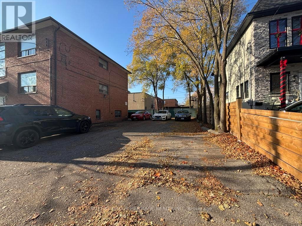 4 - 268 Birmingham Street, Toronto, Ontario  M8V 2E4 - Photo 9 - W12722444