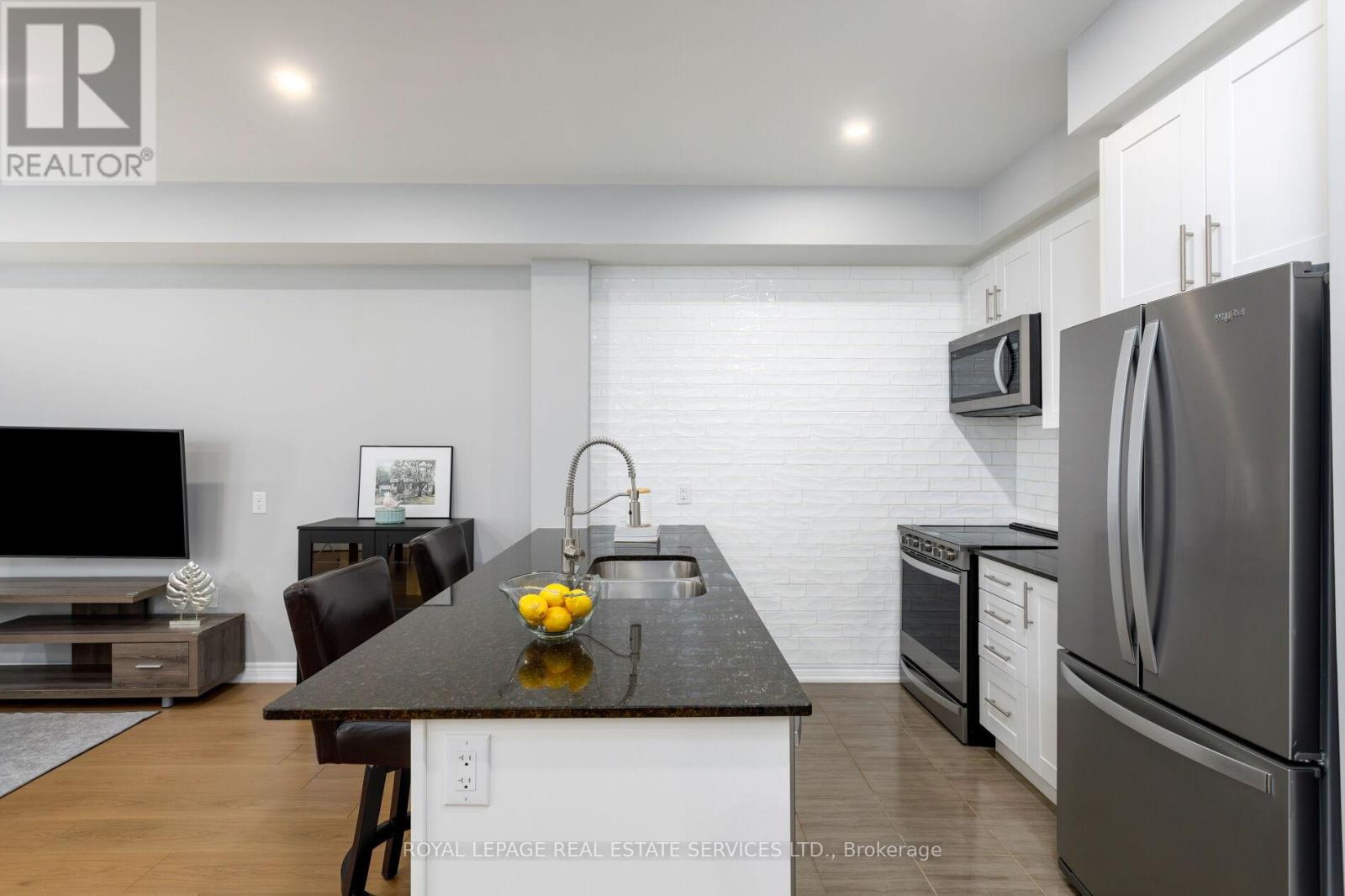 212 - 2370 Khalsa Gate, Oakville, Ontario  L6M 1P5 - Photo 5 - W12722476