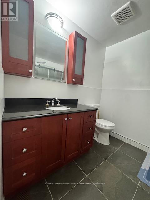 39 Franson Crescent, Toronto, Ontario  M9M 1T6 - Photo 6 - W12722490