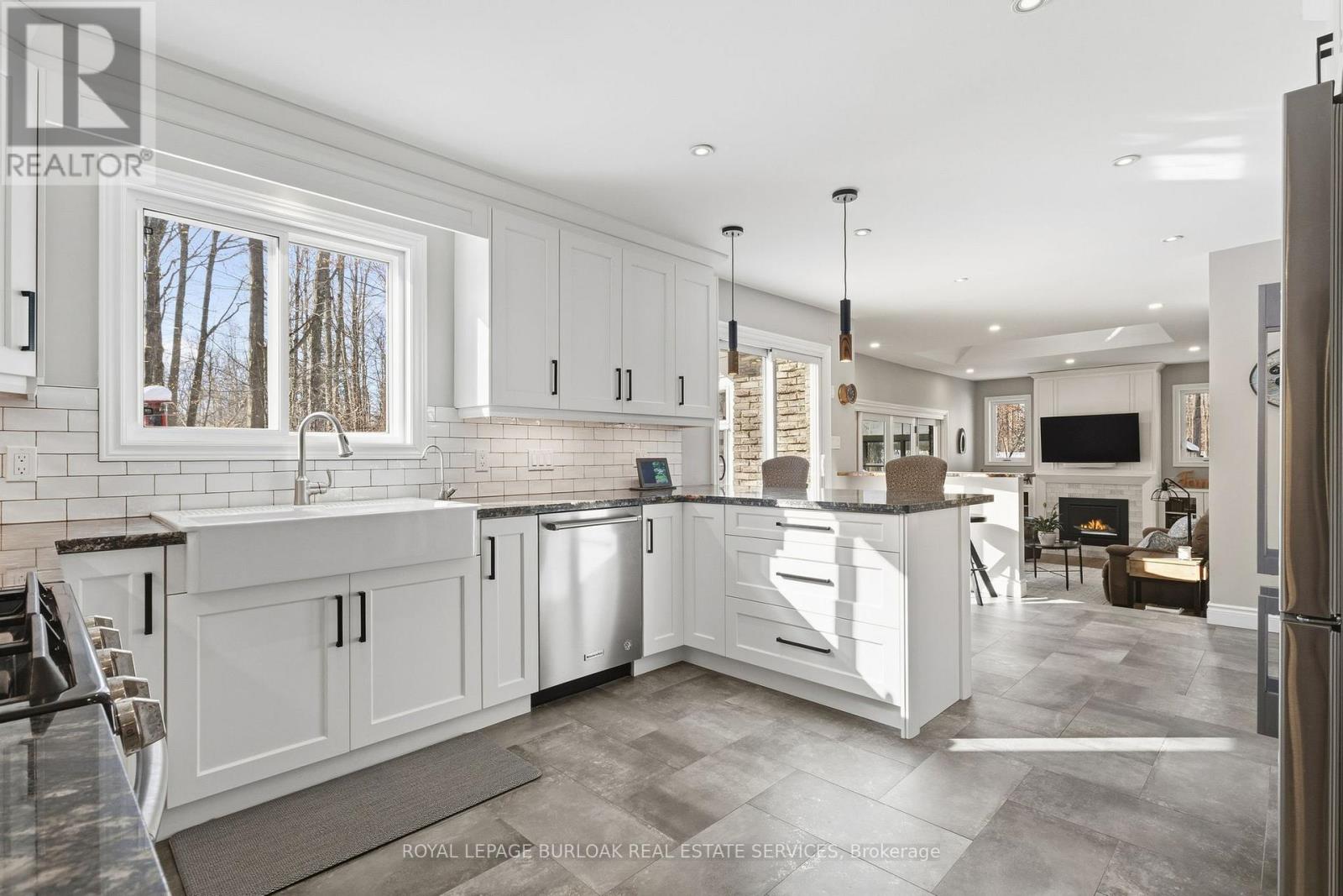 6556 Mcniven Road, Burlington, Ontario  L7P 0K5 - Photo 6 - W12722524