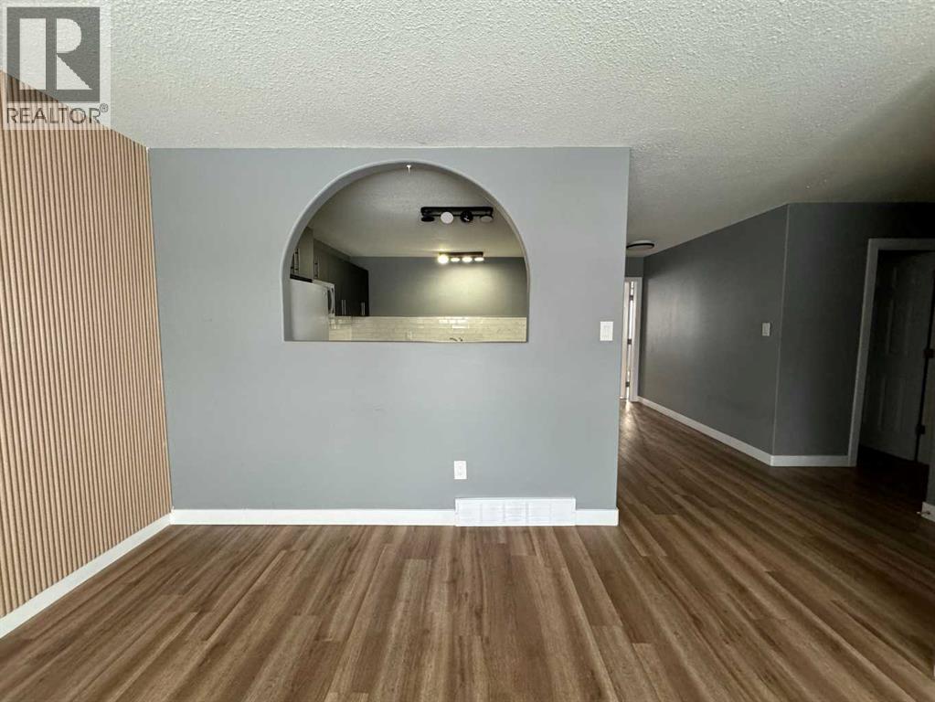 9909 80 Avenue, Grande Prairie, Alberta  T8V 3S5 - Photo 5 - A2280975