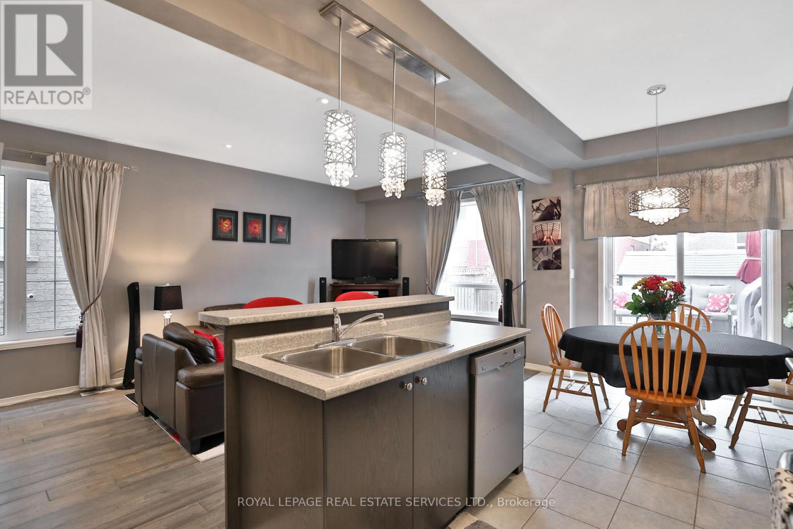 90 Palacebeach Trail, Hamilton, Ontario  L8E 0B8 - Photo 8 - X12722442