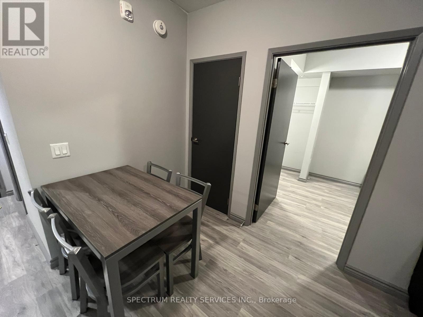 A-306 - 275 Larch Street, Waterloo, Ontario  N2L 3R2 - Photo 7 - X12722532