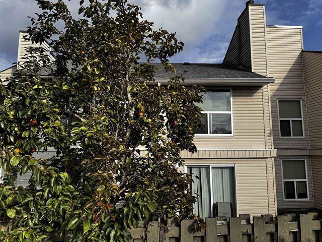 302 32550 Maclure Road, Abbotsford, British Columbia  V2T 4N3 - Photo 3 - R3082272