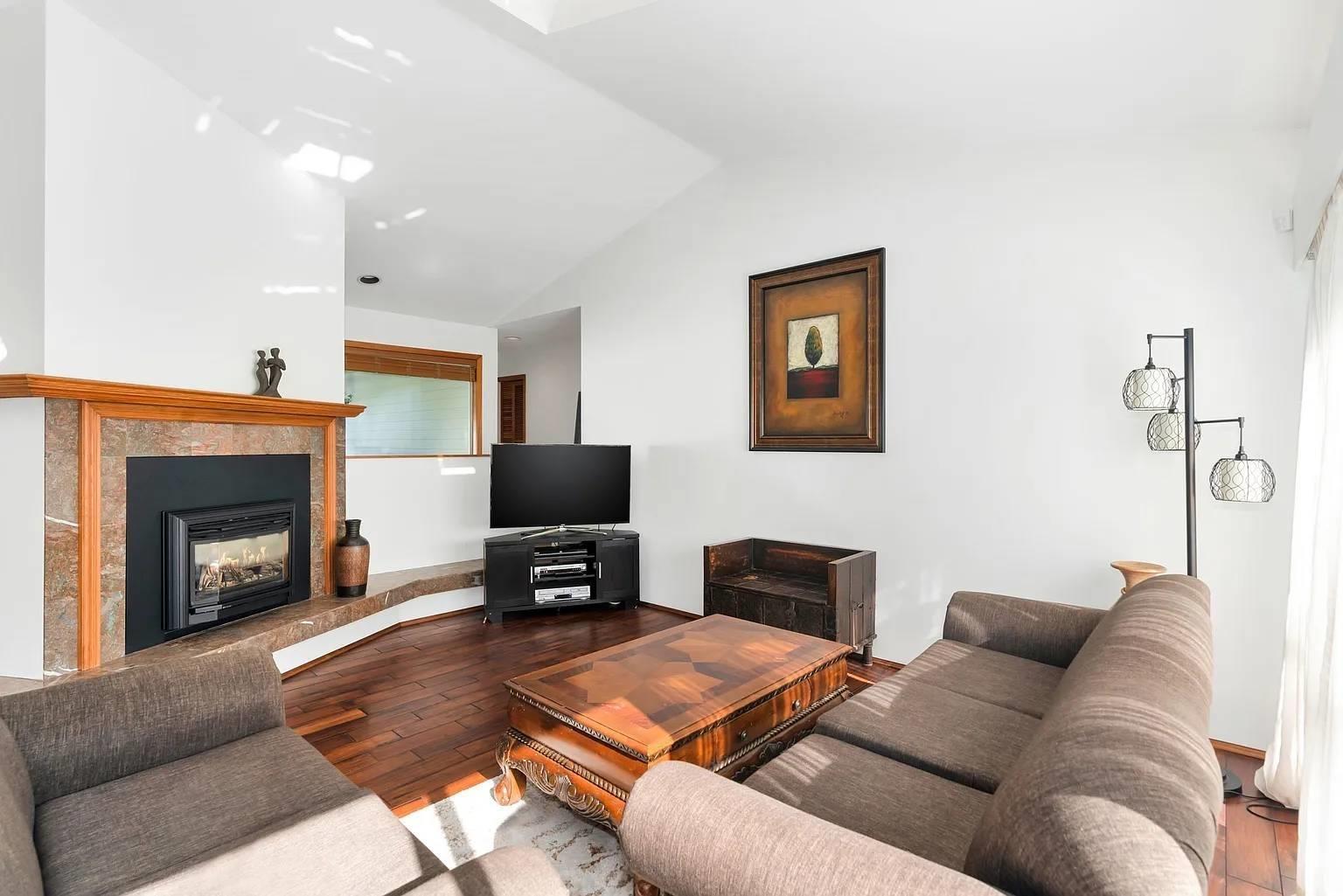 14098 20 Avenue, Surrey, British Columbia  V4A 8P8 - Photo 4 - R3082398