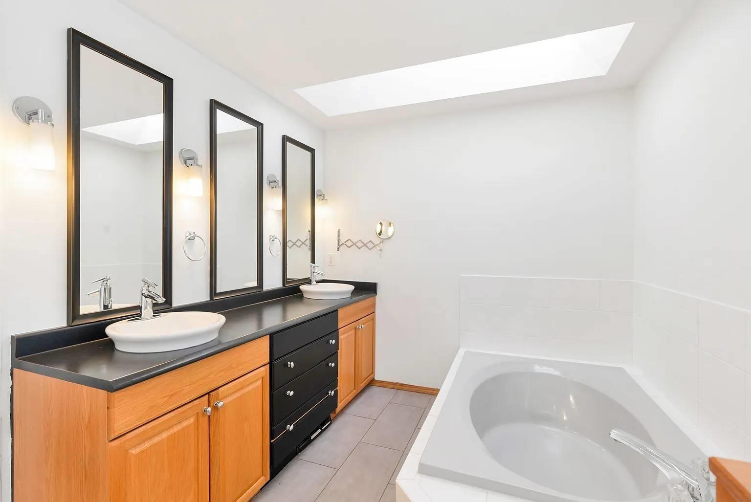 14098 20 Avenue, Surrey, British Columbia  V4A 8P8 - Photo 9 - R3082398