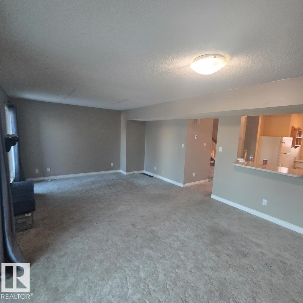 5462 38a Av Nw, Edmonton, Alberta  T6L 2H4 - Photo 4 - E4470823