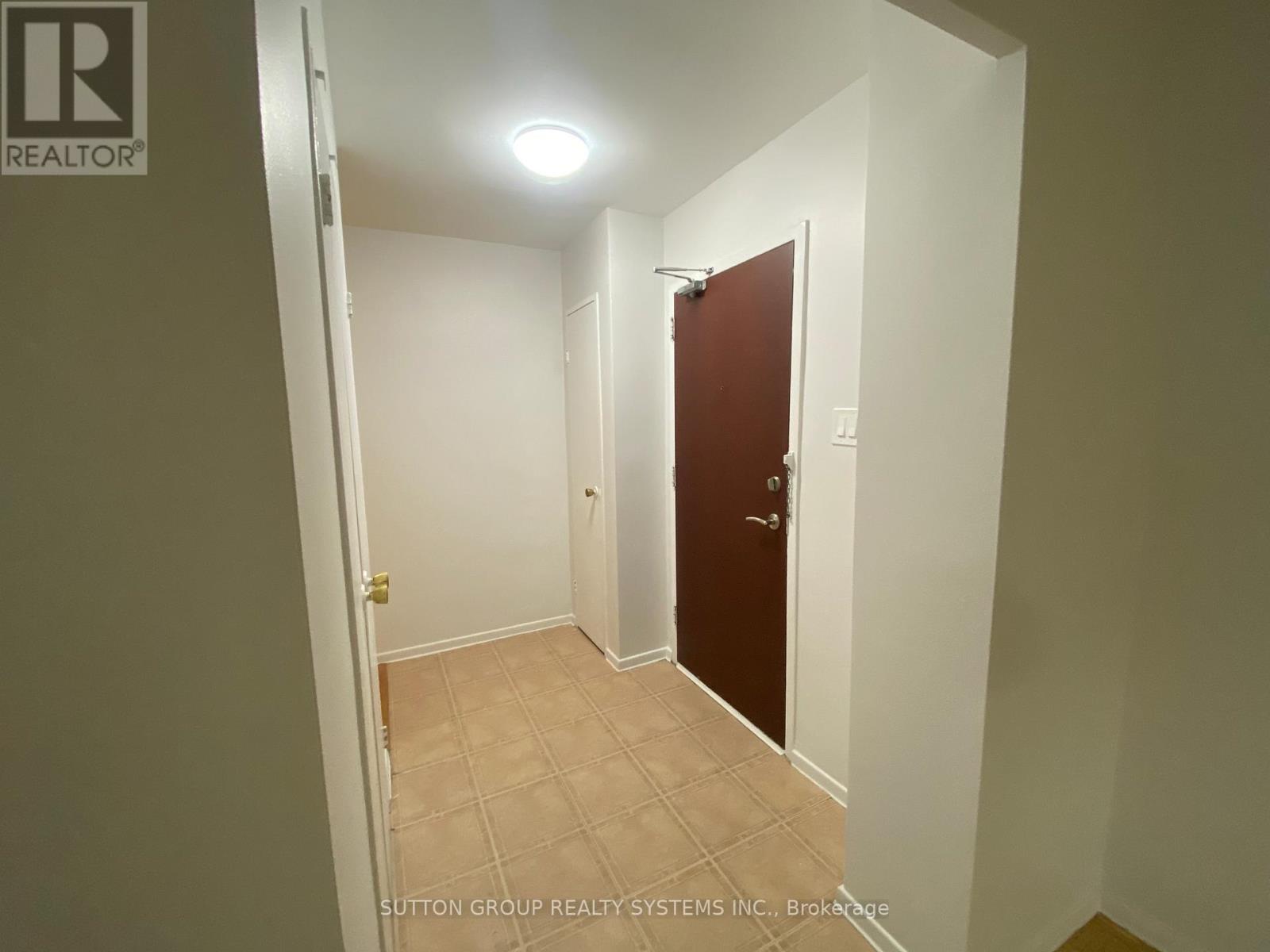 701 - 360 Ridelle Avenue, Toronto, Ontario  M6B 1K1 - Photo 4 - W12698132