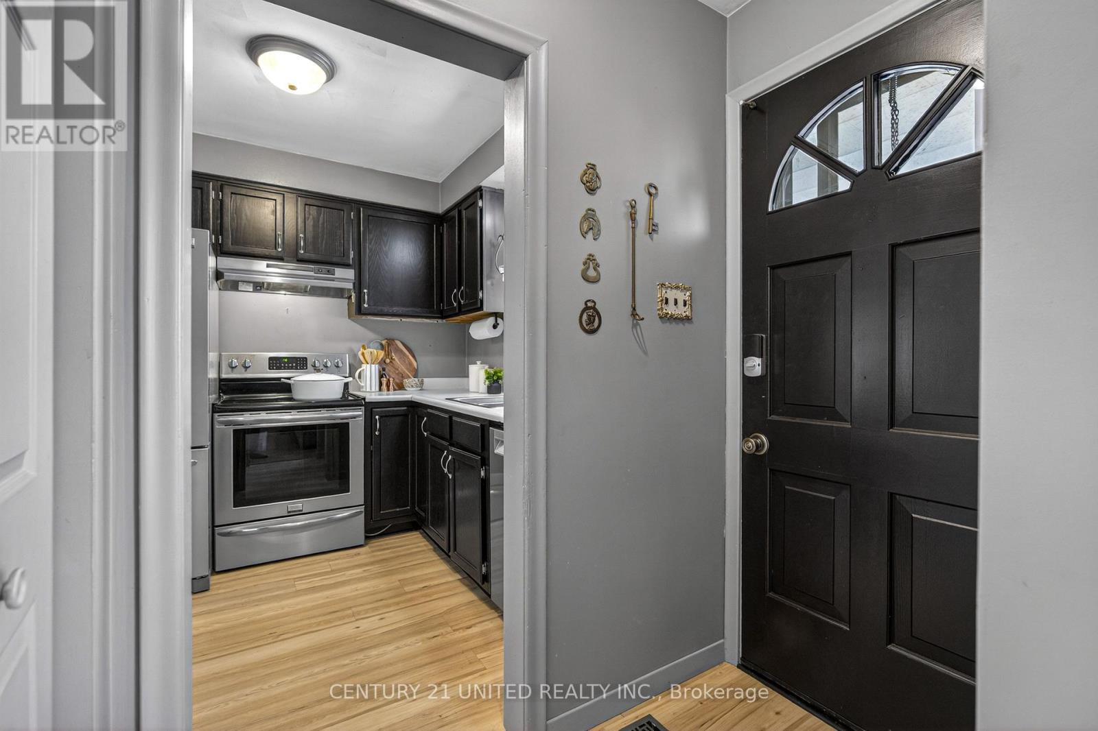 794 Foxe Street, Peterborough, Ontario  K9H 6Y7 - Photo 5 - X12722298