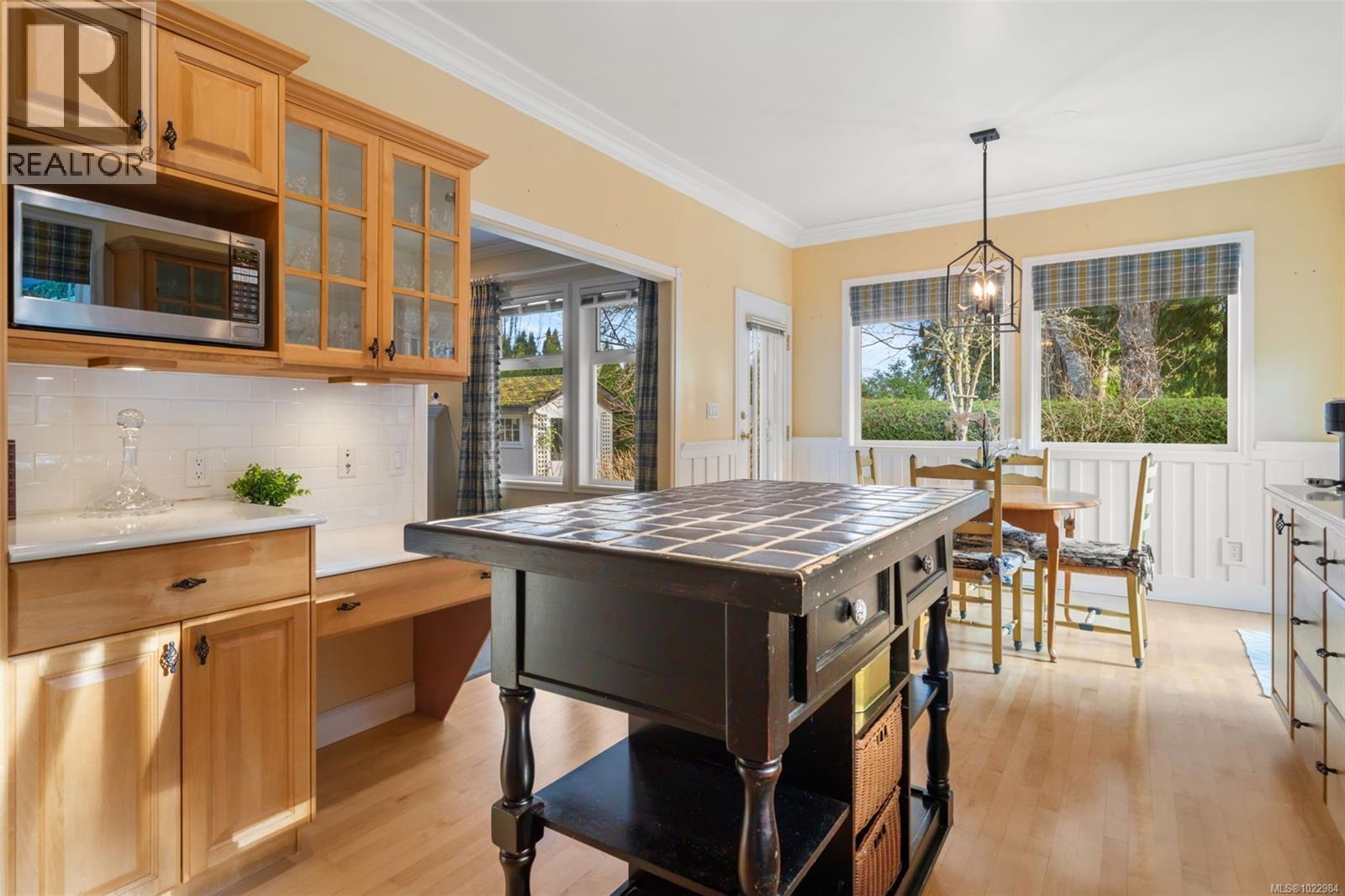 812 Del Monte Lane, Saanich, British Columbia  V8Y 3H2 - Photo 11 - 1022984