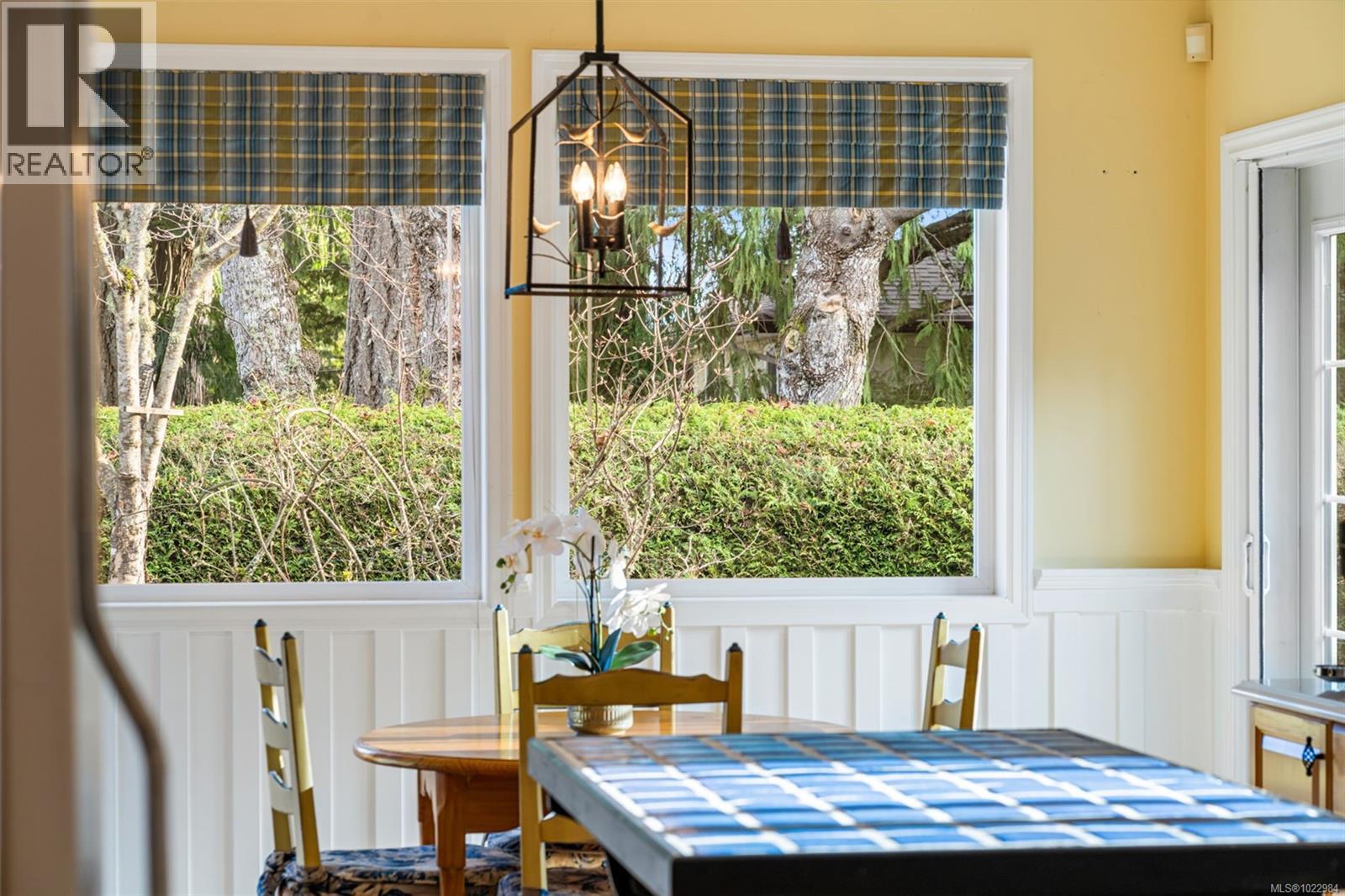 812 Del Monte Lane, Saanich, British Columbia  V8Y 3H2 - Photo 17 - 1022984