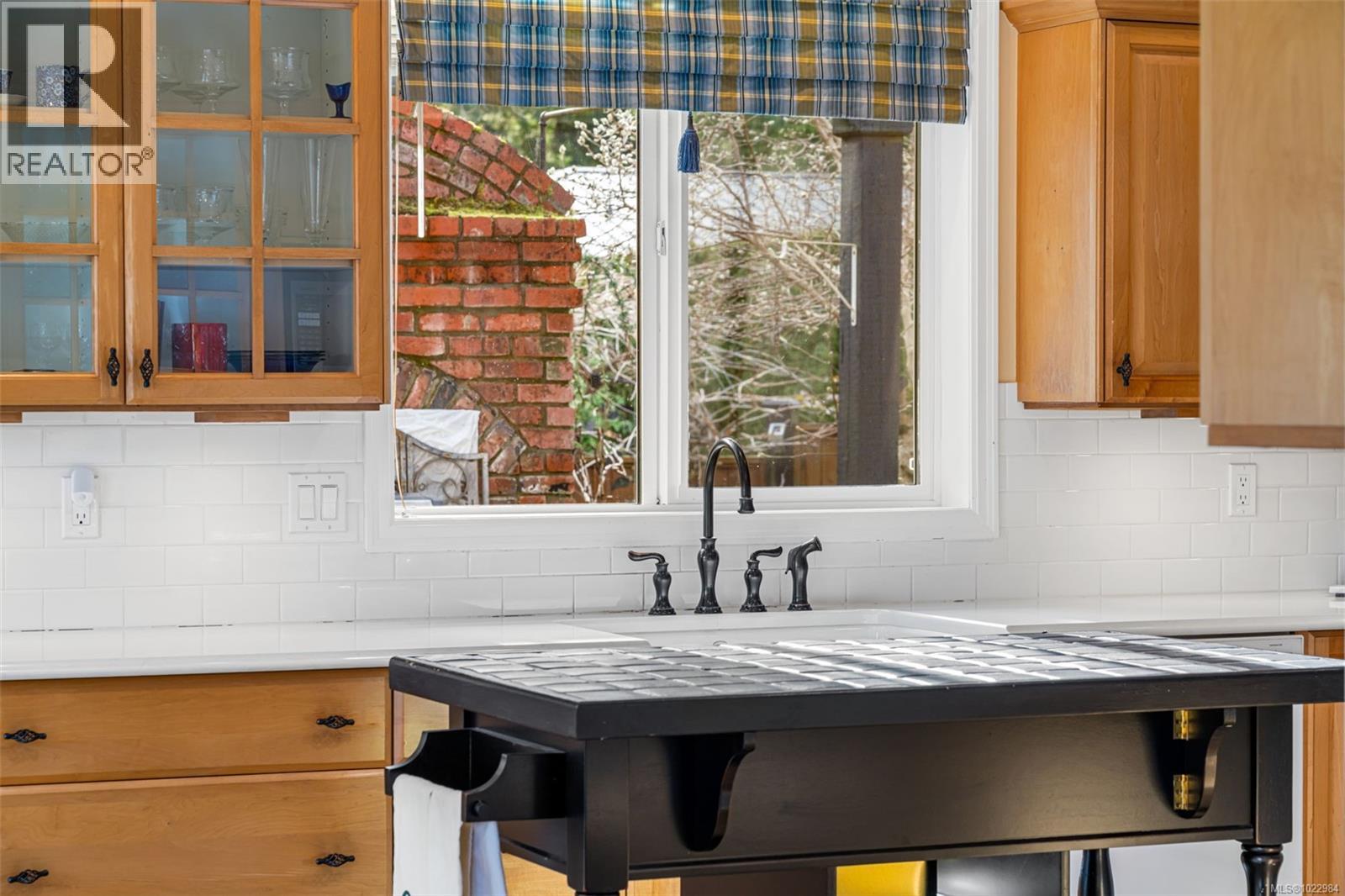 812 Del Monte Lane, Saanich, British Columbia  V8Y 3H2 - Photo 15 - 1022984