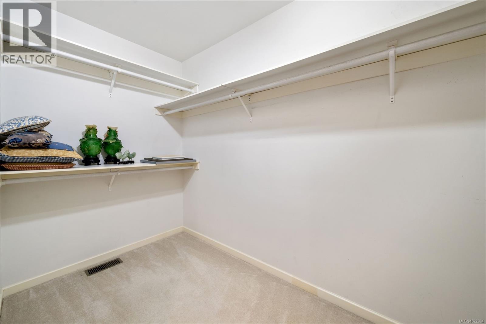 812 Del Monte Lane, Saanich, British Columbia  V8Y 3H2 - Photo 26 - 1022984