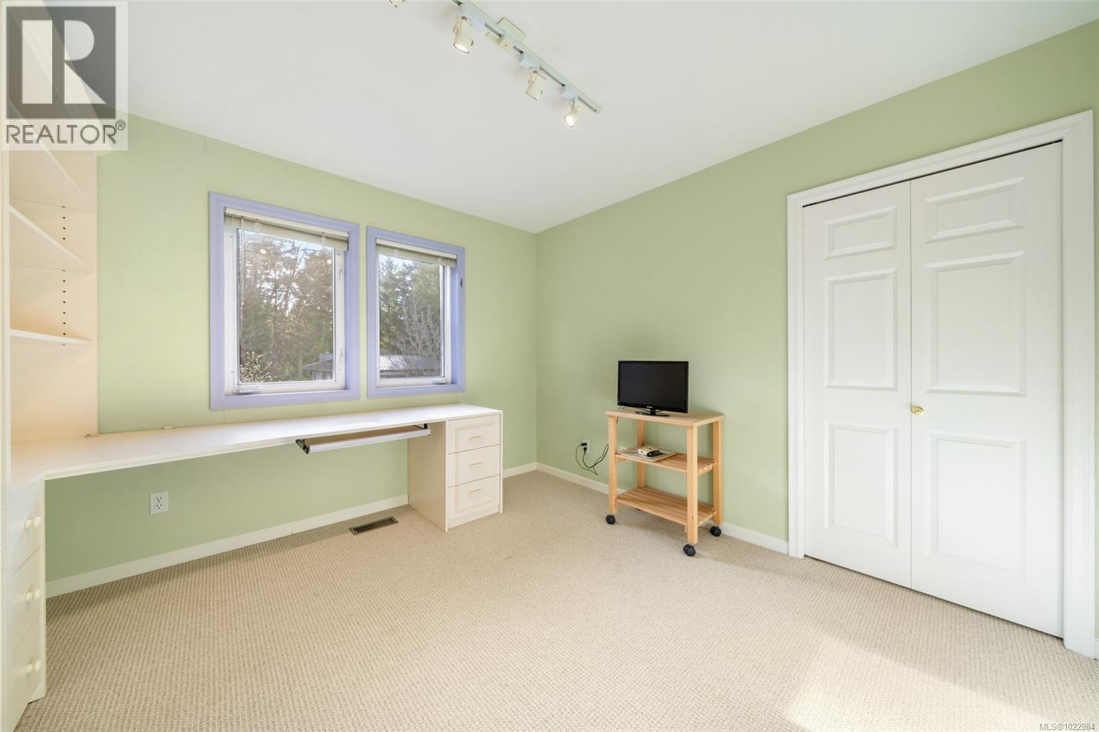 812 Del Monte Lane, Saanich, British Columbia  V8Y 3H2 - Photo 39 - 1022984