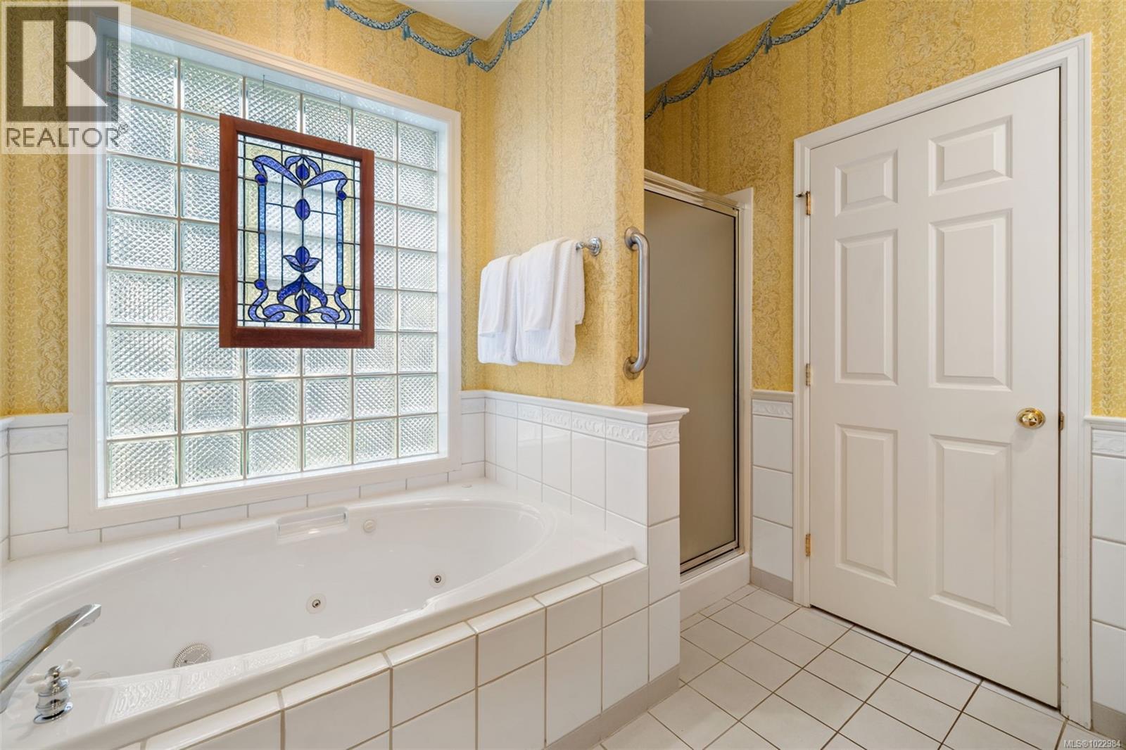 812 Del Monte Lane, Saanich, British Columbia  V8Y 3H2 - Photo 27 - 1022984