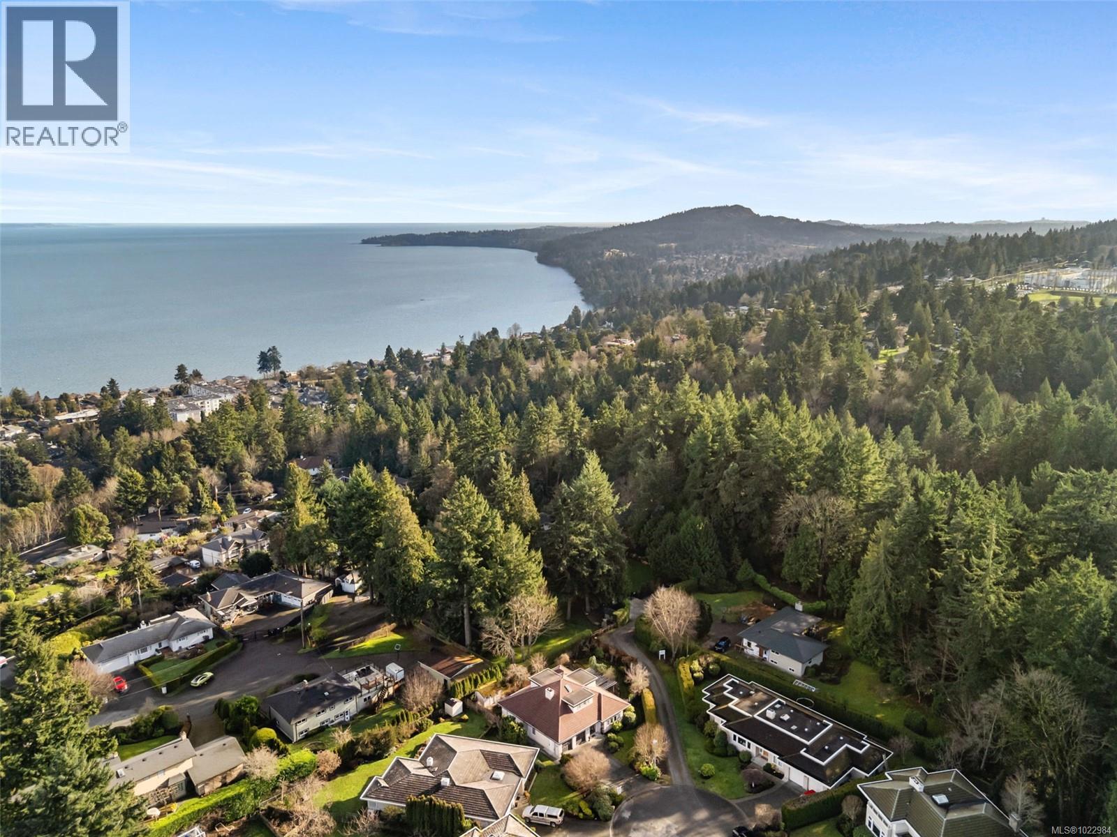 812 Del Monte Lane, Saanich, British Columbia  V8Y 3H2 - Photo 51 - 1022984