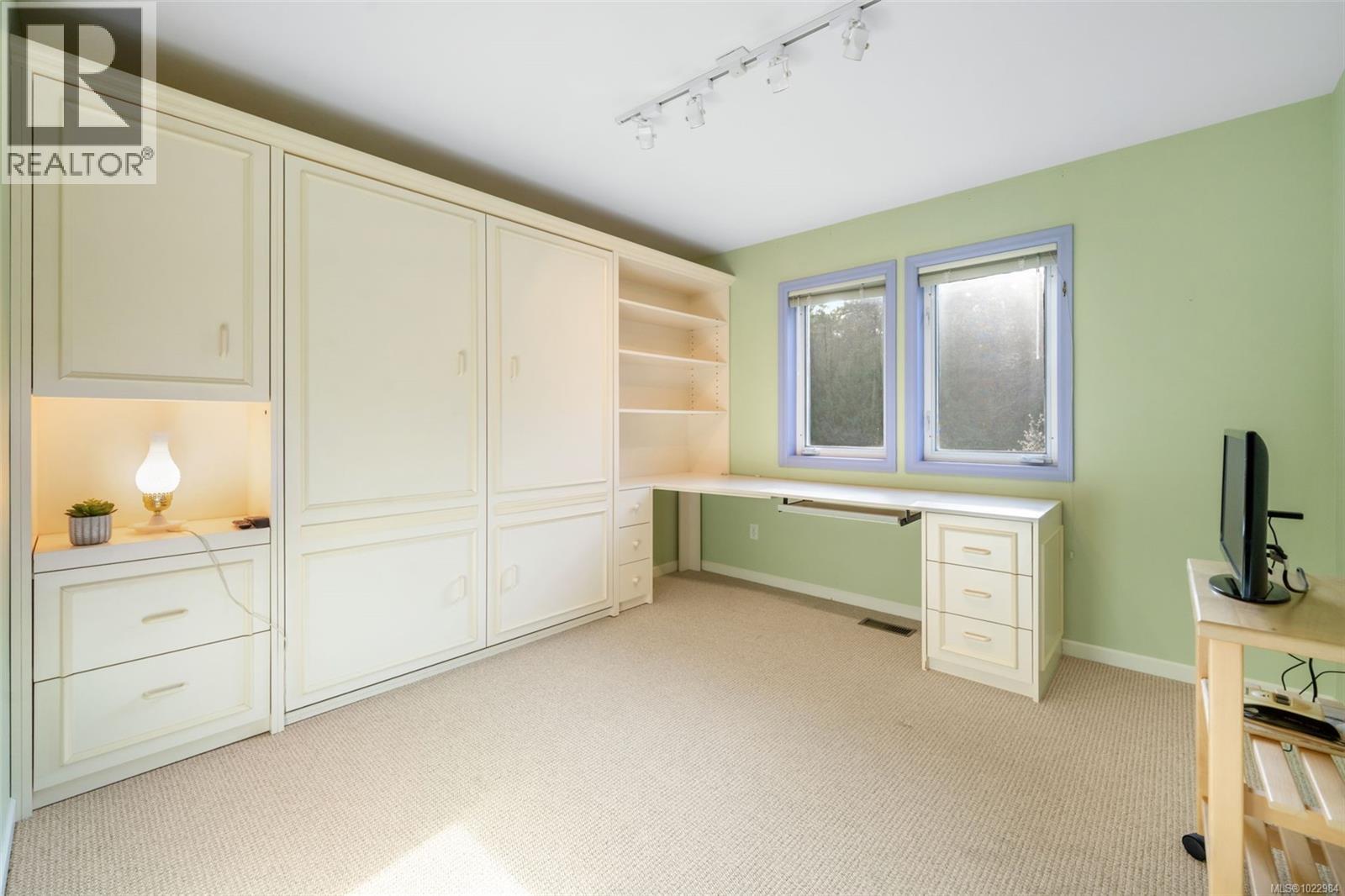 812 Del Monte Lane, Saanich, British Columbia  V8Y 3H2 - Photo 38 - 1022984