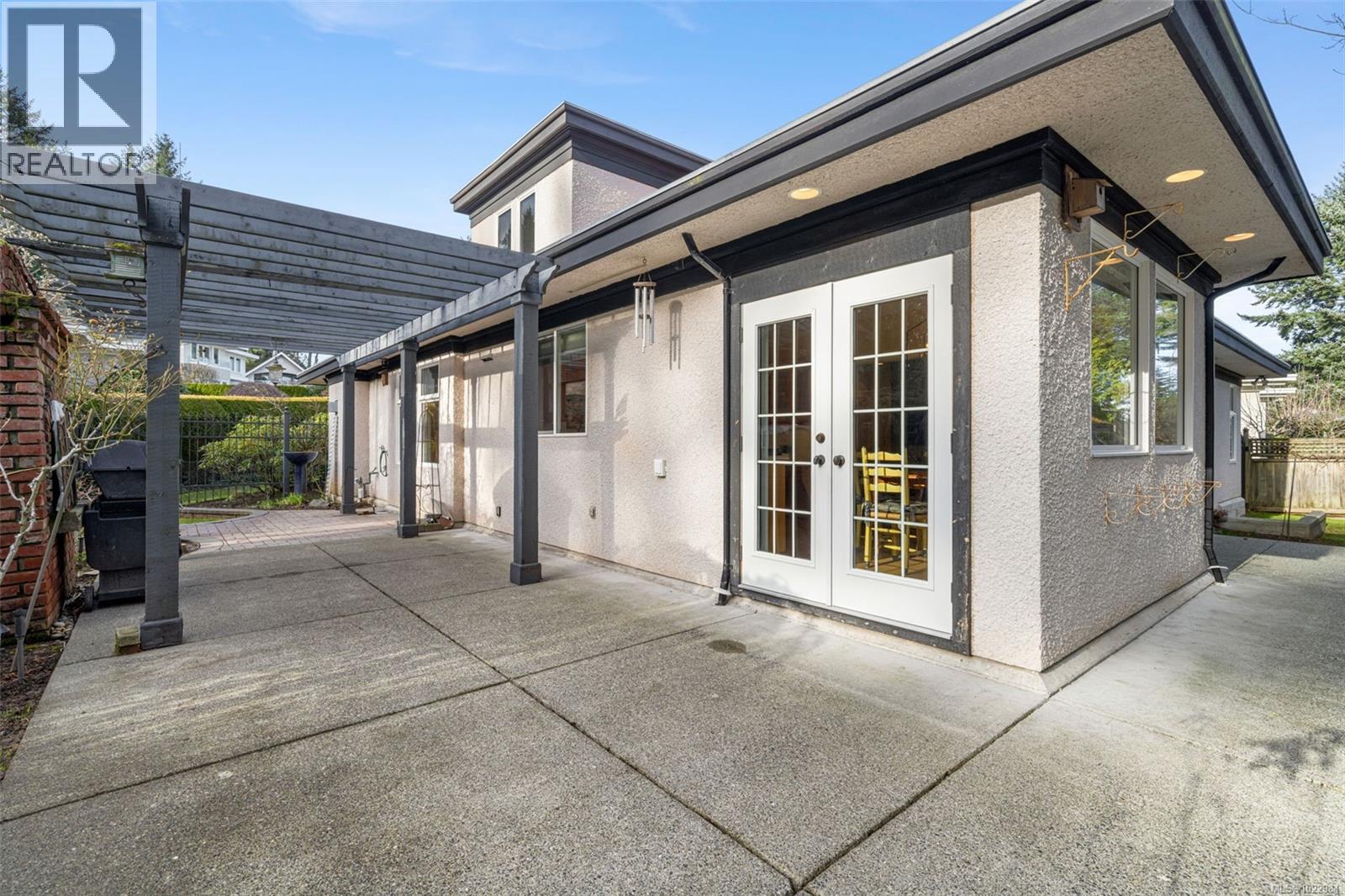 812 Del Monte Lane, Saanich, British Columbia  V8Y 3H2 - Photo 45 - 1022984