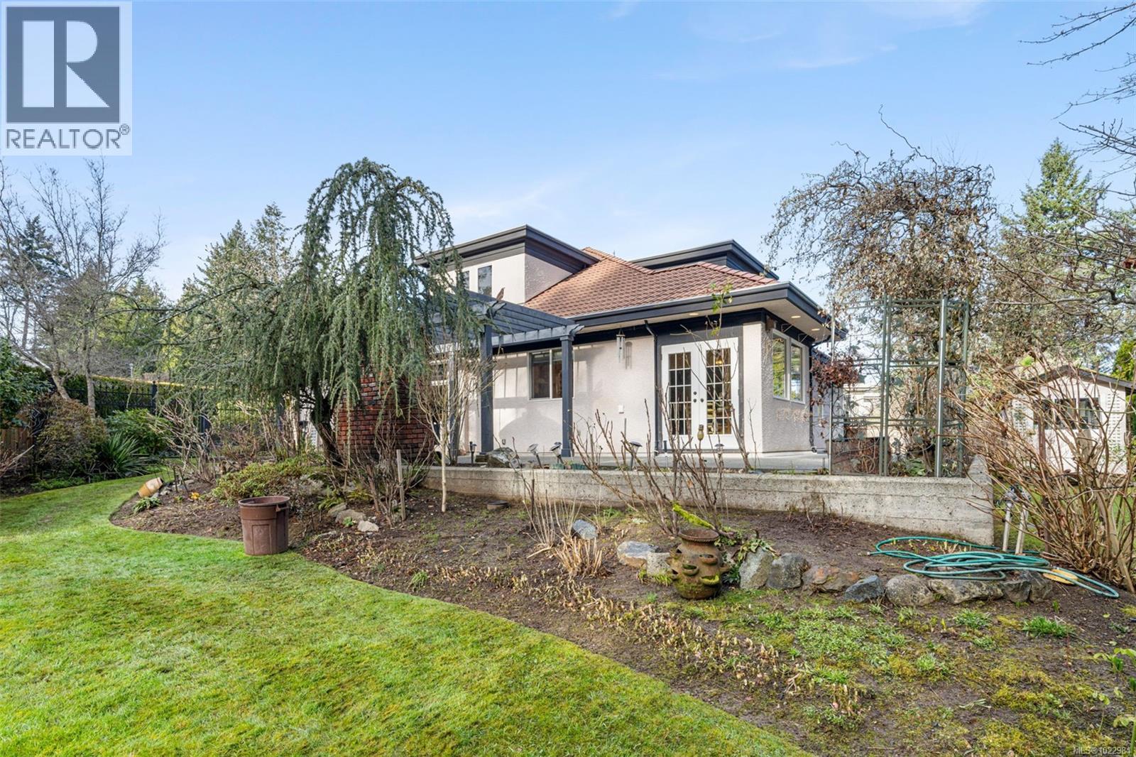 812 Del Monte Lane, Saanich, British Columbia  V8Y 3H2 - Photo 42 - 1022984