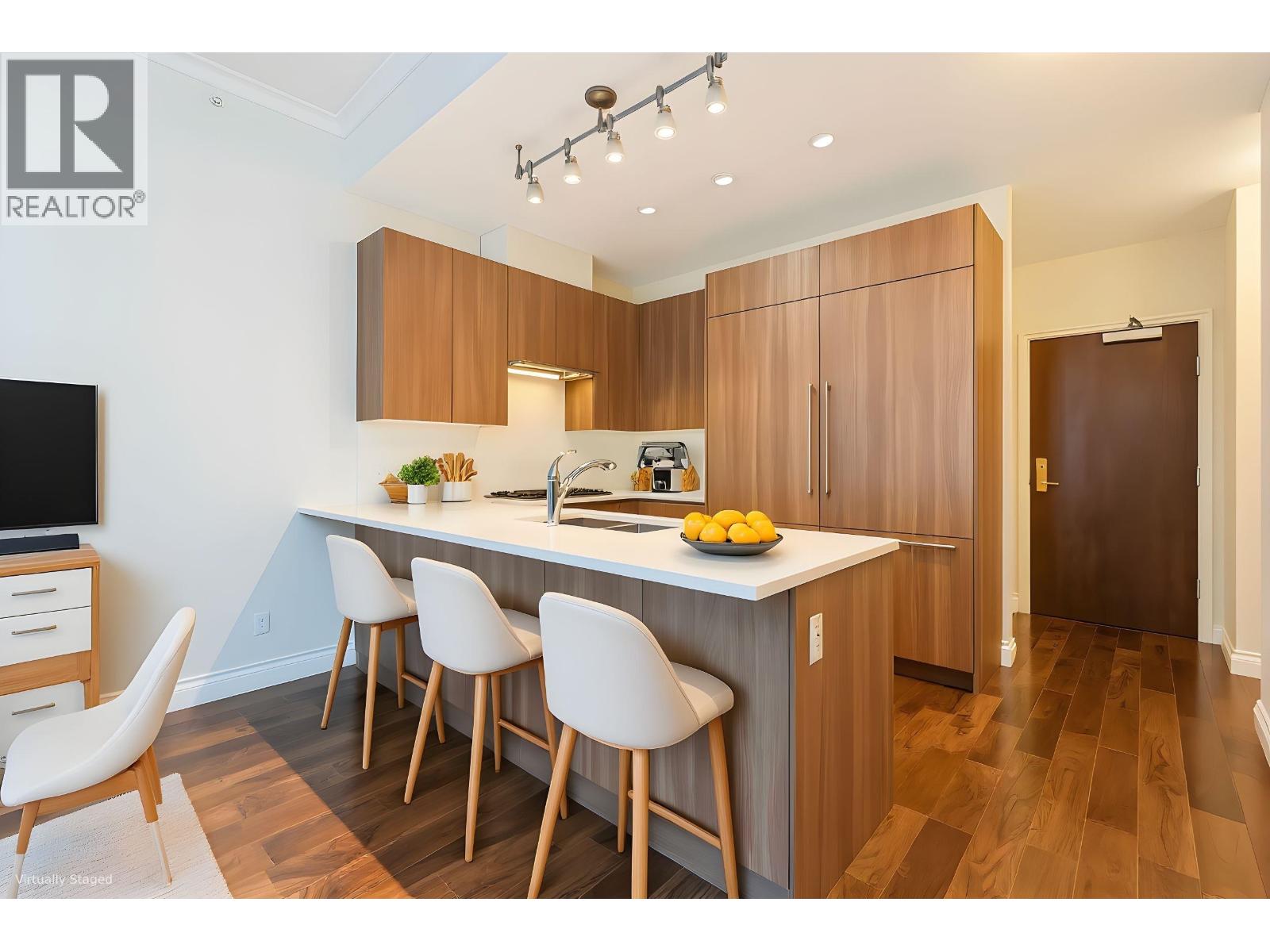 103 185 Victory Ship Way, North Vancouver, British Columbia  V7L 0G2 - Photo 4 - R3081475