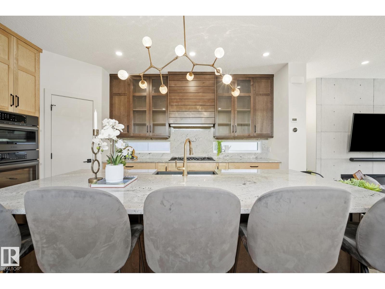 8803 Strathearn Dr Nw, Edmonton, Alberta  T6C 4C8 - Photo 4 - E4469174