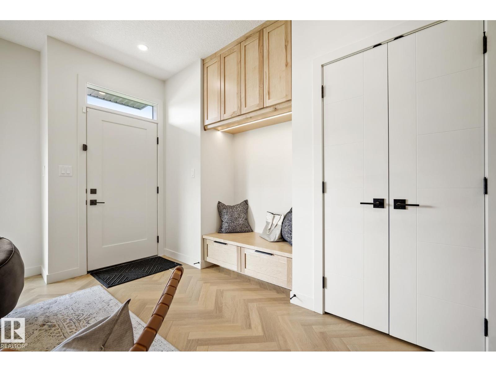 8803 Strathearn Dr Nw, Edmonton, Alberta  T6C 4C8 - Photo 2 - E4469174