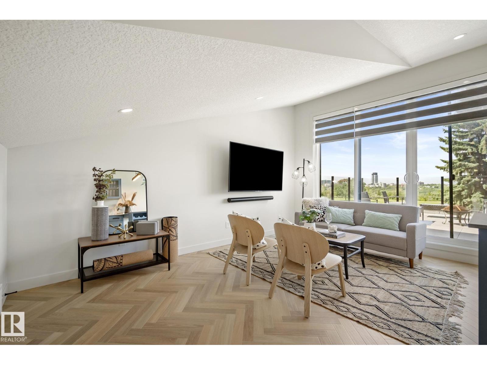 8803 Strathearn Dr Nw, Edmonton, Alberta  T6C 4C8 - Photo 38 - E4469174