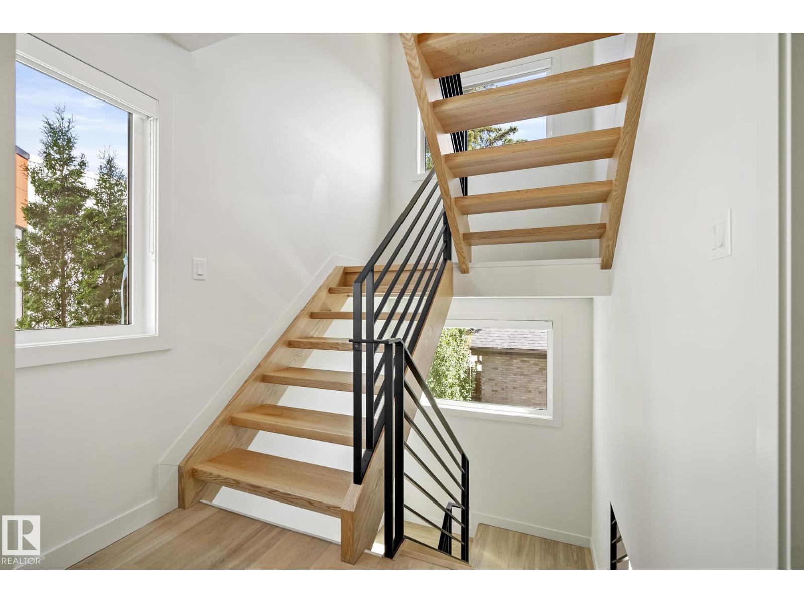 8803 Strathearn Dr Nw, Edmonton, Alberta  T6C 4C8 - Photo 20 - E4469174