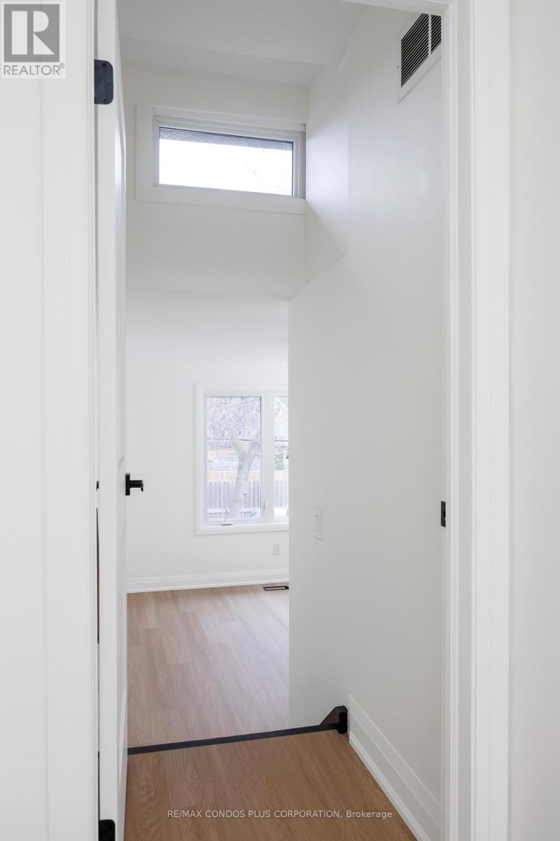 Main - 219 Sorauren Avenue, Toronto, Ontario  M6R 2G1 - Photo 28 - W12711590